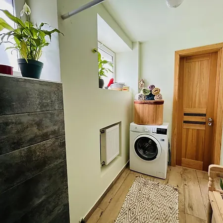 Three Bedroom With Two Terraces For 7people+baby קובנה