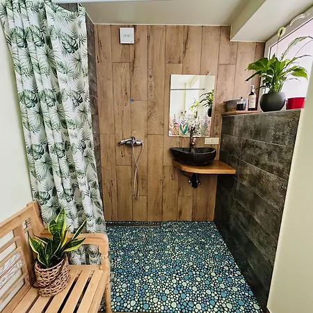 Three Bedroom With Two Terraces For 7people+baby דירה